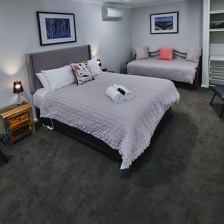 Hotel Edlin House Bright Esterno foto