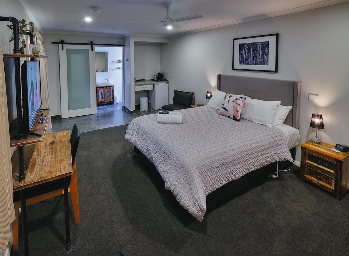 Hotel Edlin House Bright Esterno foto