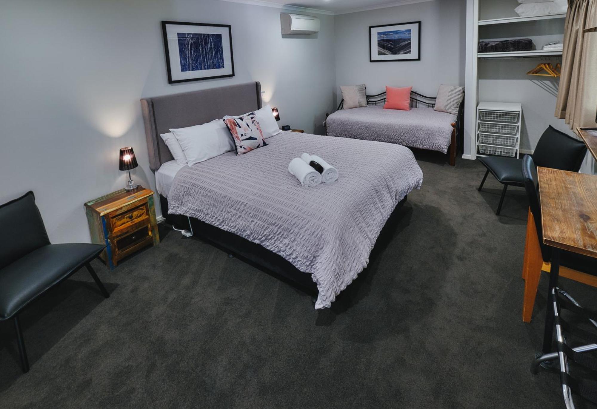 Hotel Edlin House Bright Esterno foto